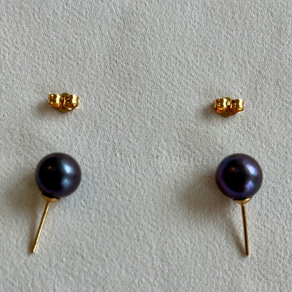 Cultured Black Tahitian Pearl Earrings - Picture 4 of 16
